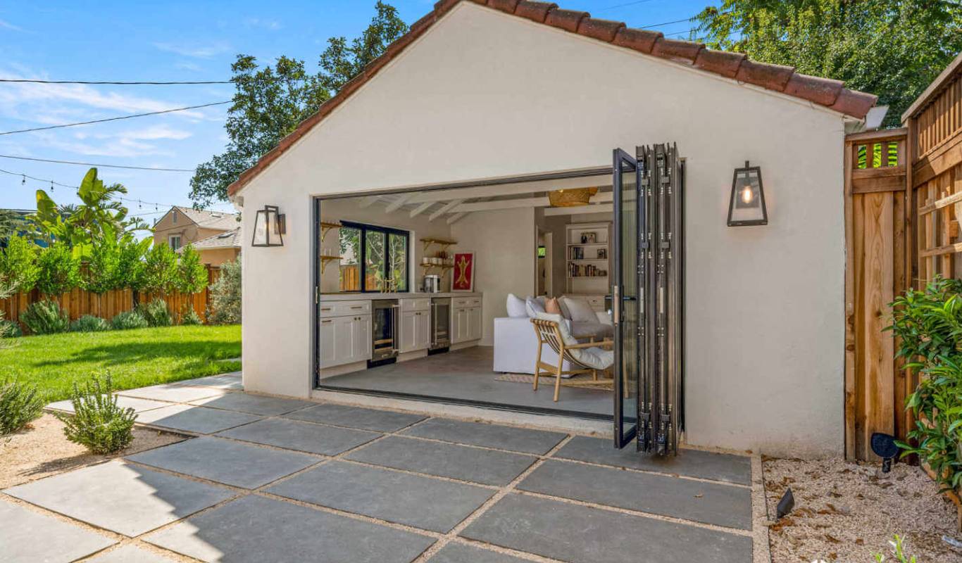 Garage-Conversions-_-All-You-Need-to-Know-in-2023