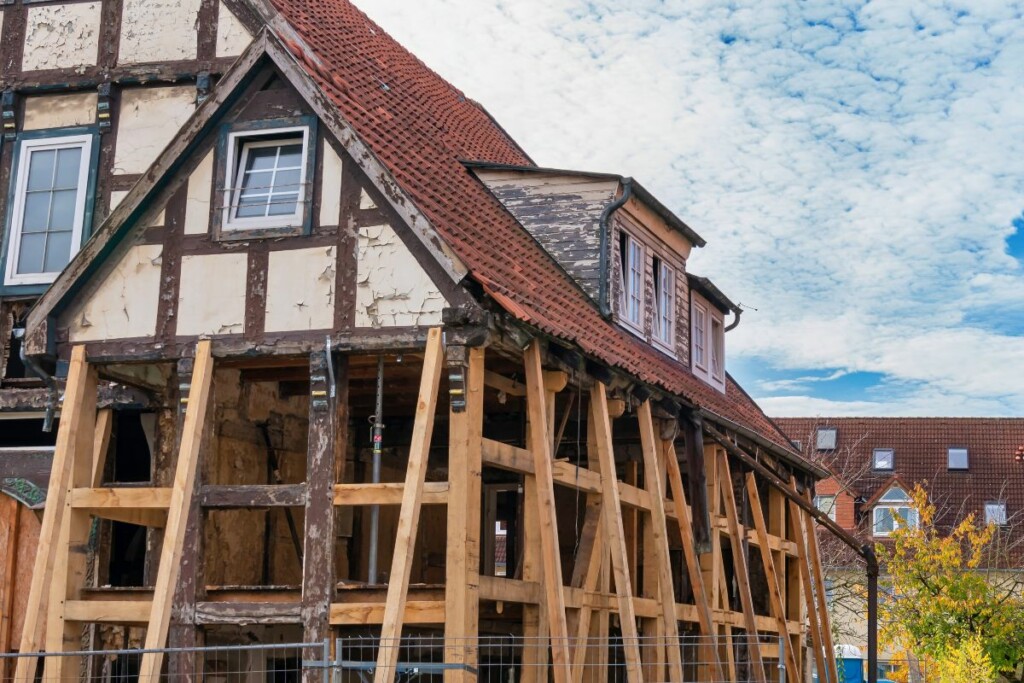 historic-home-renovation-and-restoration-project-1024x683